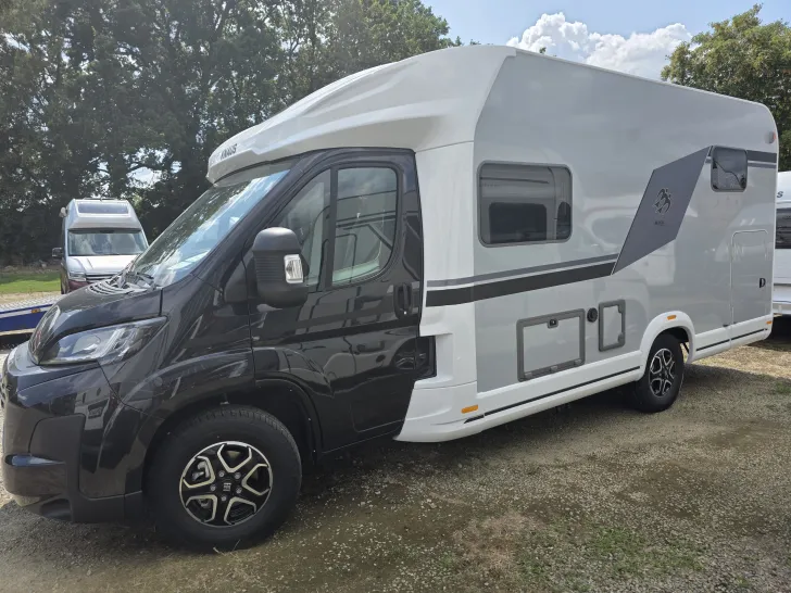 Fahrzeugbild Knaus L!VE WAVE 650 MEG Black Selection Live BLACK SELECTION 650 MEG #4