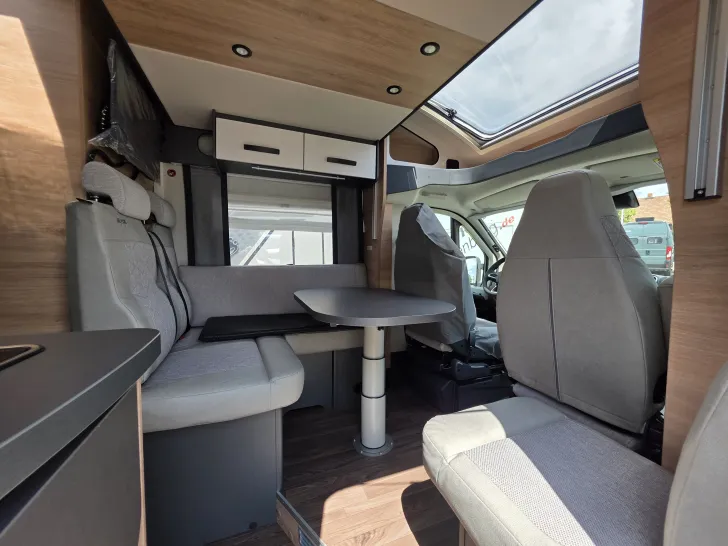 Fahrzeugbild Knaus L!VE WAVE 650 MEG Black Selection Live BLACK SELECTION 650 MEG #9