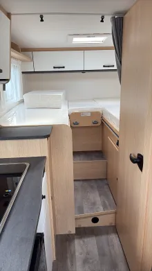 Sicht vorne-hinten Sunlight V 66 Adventure Edition