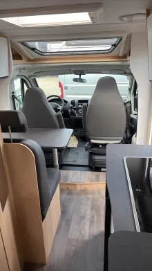 Sicht vorne-hinten Sunlight V 66 Adventure Edition