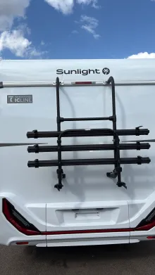 Frontal Hinten Sunlight V 66 Adventure Edition