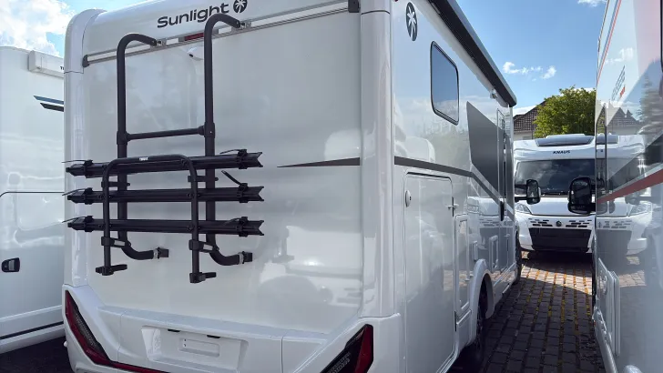 Schräg Hinten Sunlight T 66S Adventure Edition Automatik ACC Sofort verfügbar