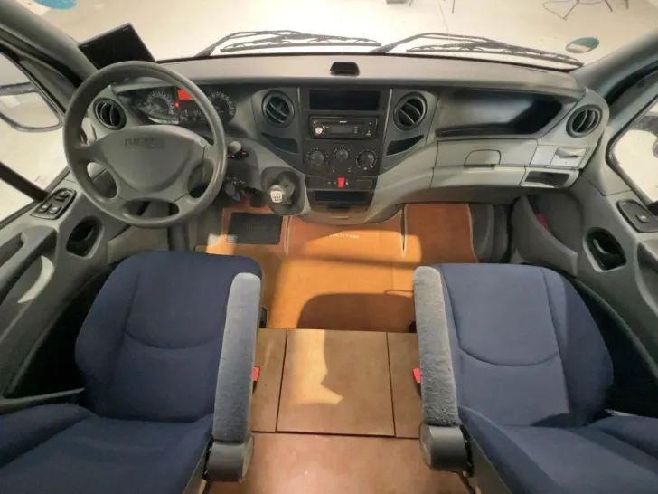Fahrzeugbild GIOTTILINE Graal Z 600 Classic/Festbett/Garage/AHK #7