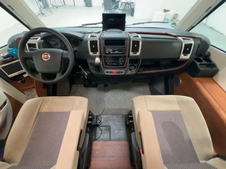 Fahrzeugbild Carthago C Tourer I 143 LE Autom./Einzelbetten/Heckgarage #7