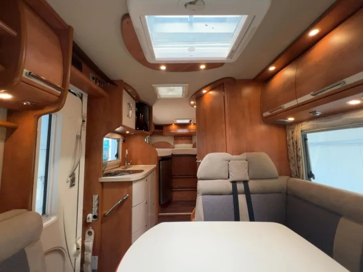 Fahrzeugbild Carthago C Tourer I 143 LE Autom./Einzelbetten/Heckgarage #11