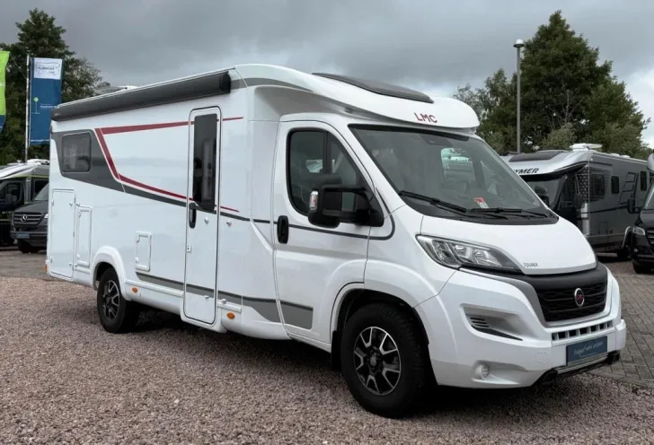 Fahrzeugbild LMC Tourer T 660 G SAT/TV/Solar/Luftfeder HA #2