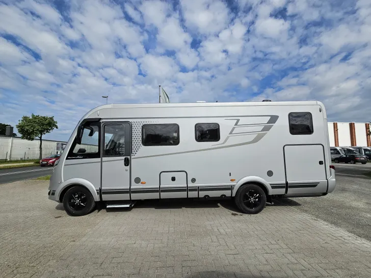 Fahrzeugbild Hymer B-Klasse MC I 680 UVP 208.360,- 31.860,- sparen! #26