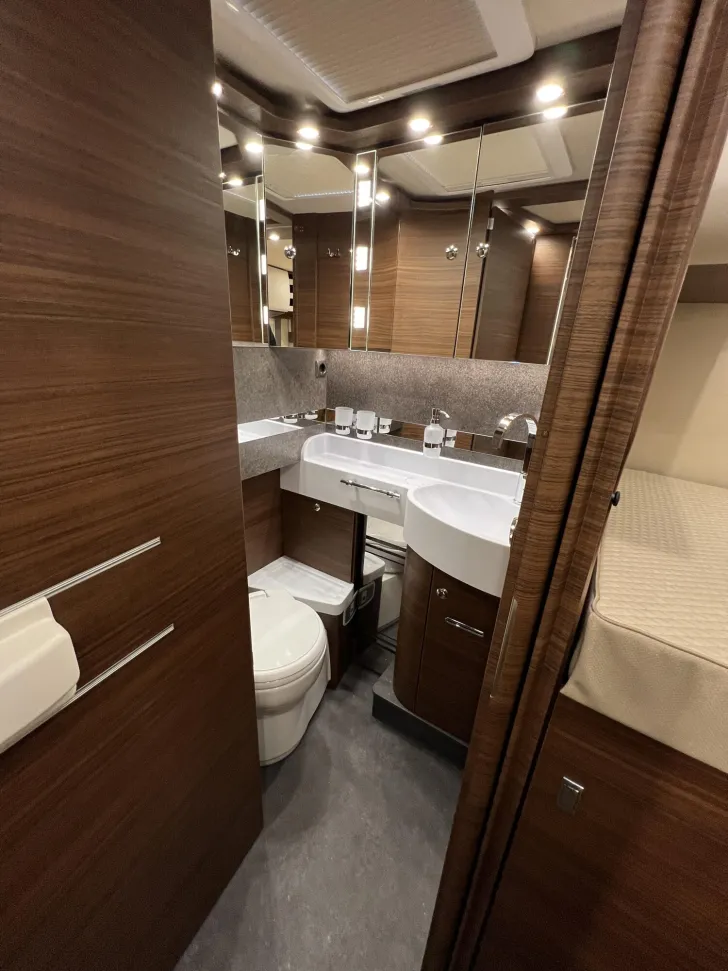 Fahrzeugbild Carthago chic c-line T 4.9 LE Strategic Buy (329) #37