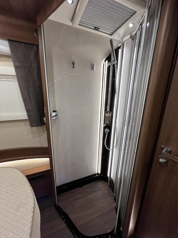 Fahrzeugbild chic e-line I 51 QB DA Carthago Selection (321) #32