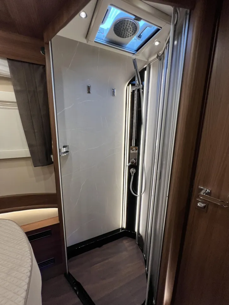 Fahrzeugbild chic e-line I 51 QB DA Carthago Selection (321) #33