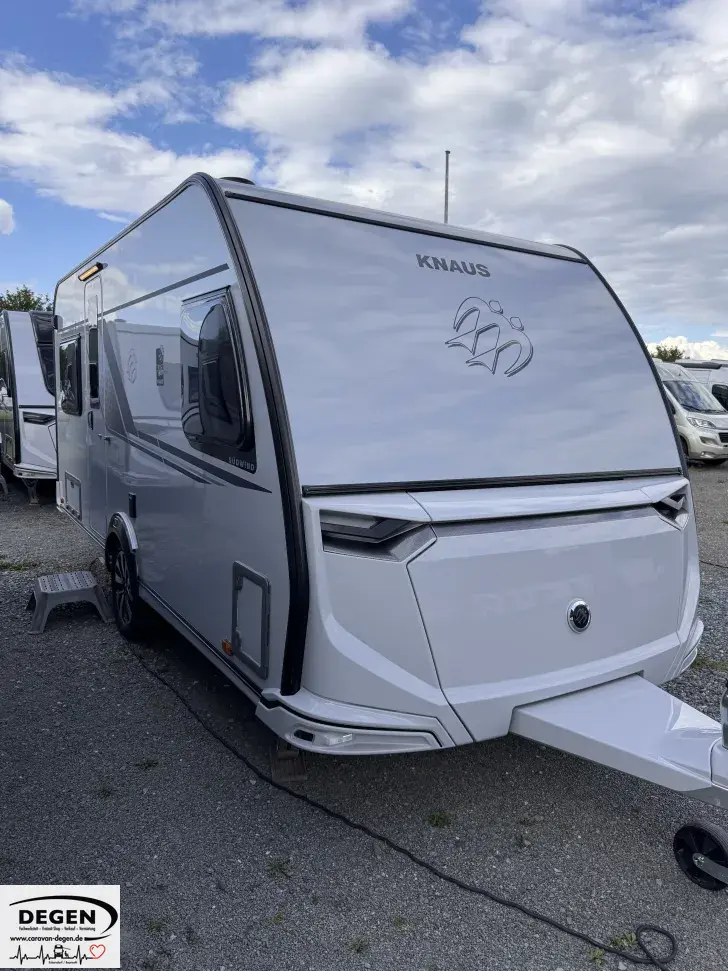 Fahrzeugbild Knaus Südwind 450 FU Black Selection Serviceklappe, CP-Plus Heizung #1