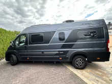 Fahrzeugbild Adria Twin Supreme 640 SGX Vollausstattung, Hubstützen #4