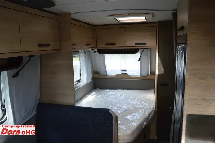Fahrzeugbild Weinsberg CaraOne 500 FDK Deckenschrank statt Ablagen #7