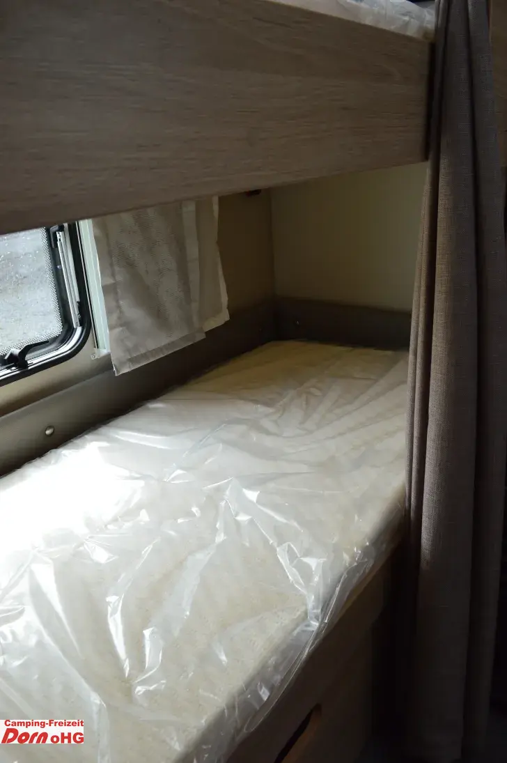 Fahrzeugbild Weinsberg CaraOne 500 FDK Deckenschrank statt Ablagen #15