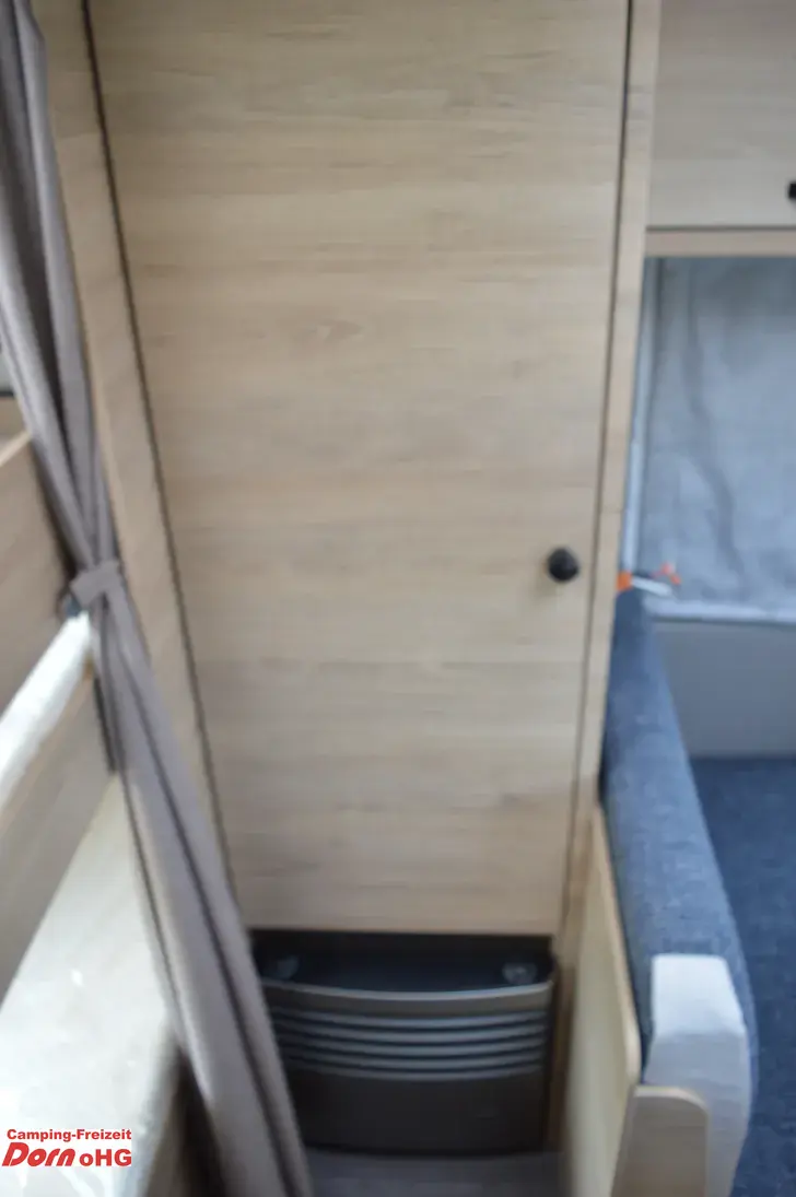 Fahrzeugbild Weinsberg CaraOne 500 FDK Deckenschrank statt Ablagen #17