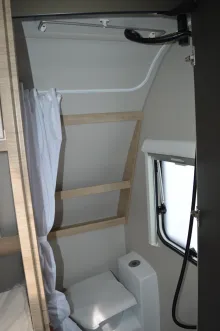 Fahrzeugbild Weinsberg CaraOne 500 FDK Deckenschrank statt Ablagen #19