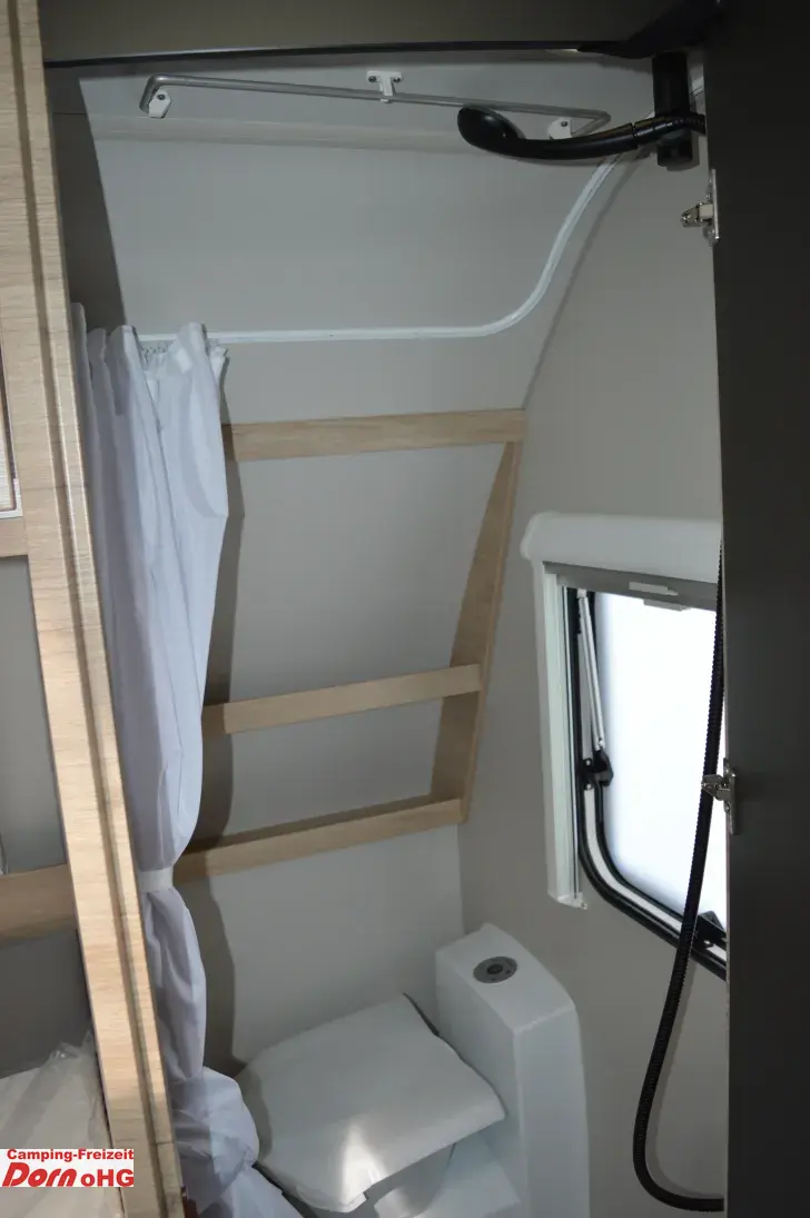 Fahrzeugbild Weinsberg CaraOne 500 FDK Deckenschrank statt Ablagen #19