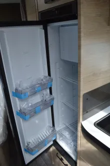 Fahrzeugbild Weinsberg CaraOne 500 FDK Deckenschrank statt Ablagen #20