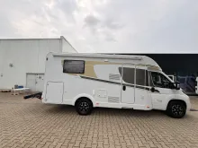 Fahrzeugbild Carado T 339 AT #Queensbett #Rollerträger #10