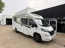 Fahrzeugbild Carado T 339 AT #Queensbett #Rollerträger #11