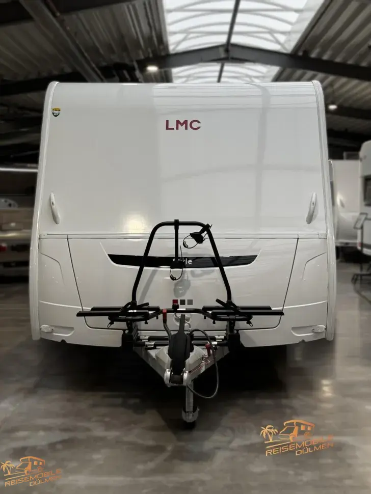 Fahrzeugbild LMC Style 460 E #2
