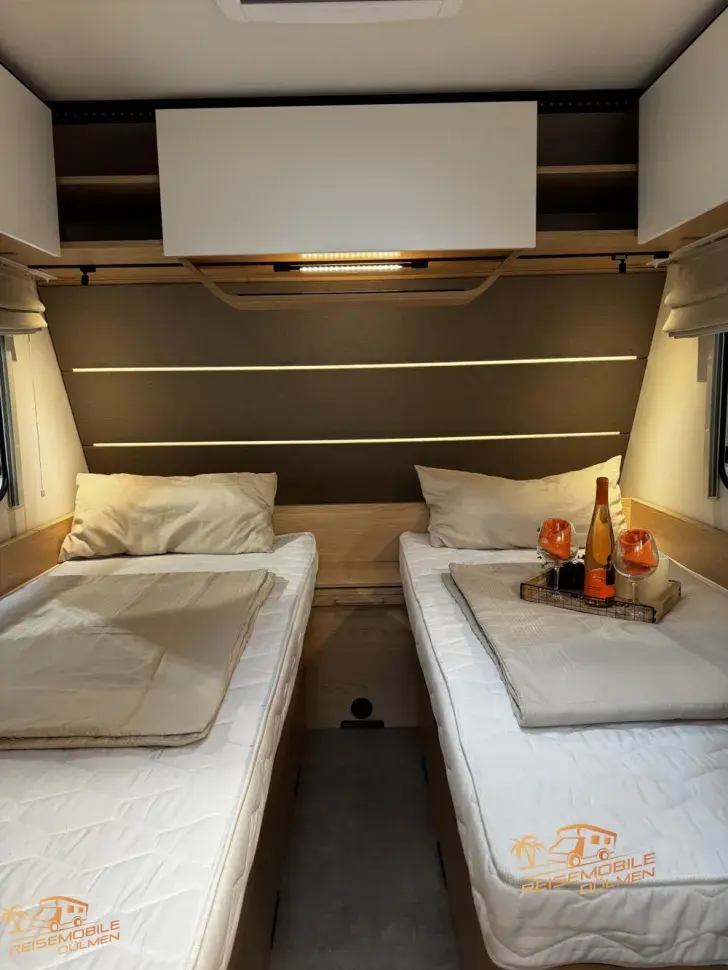 Fahrzeugbild LMC Style 460 E #12