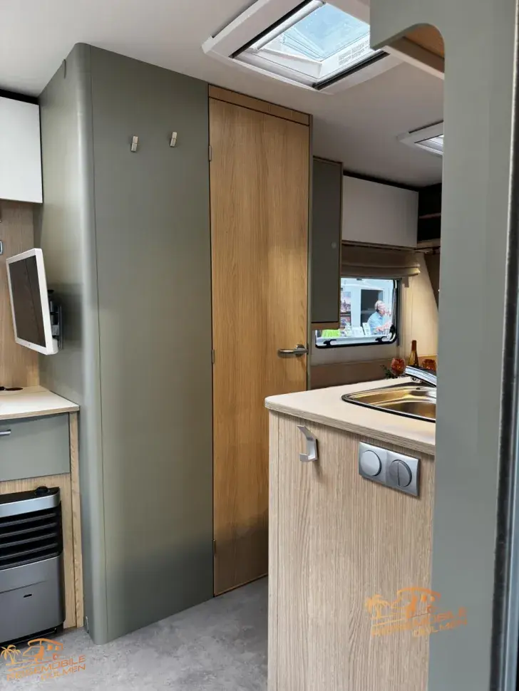 Fahrzeugbild LMC Style 460 E #15
