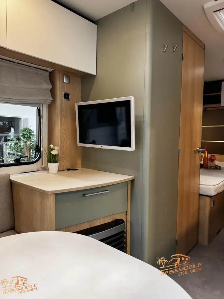 Fahrzeugbild LMC Style 460 E #18
