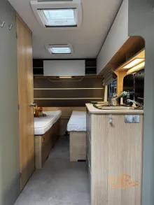 Fahrzeugbild LMC Style 460 E #19