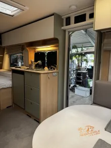 Fahrzeugbild LMC Style 460 E #21