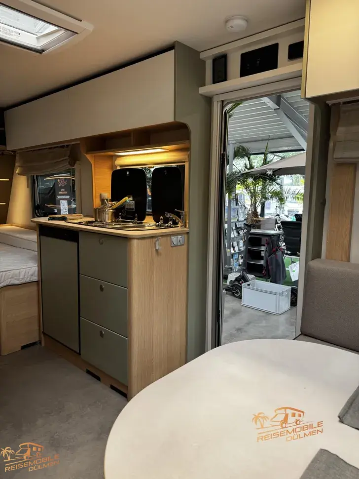Fahrzeugbild LMC Style 460 E #21