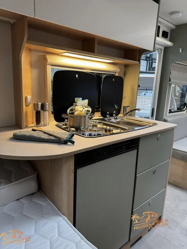 Fahrzeugbild LMC Style 460 E #28