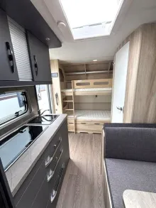 Fahrzeugbild Hobby De Luxe 490 KMF #4