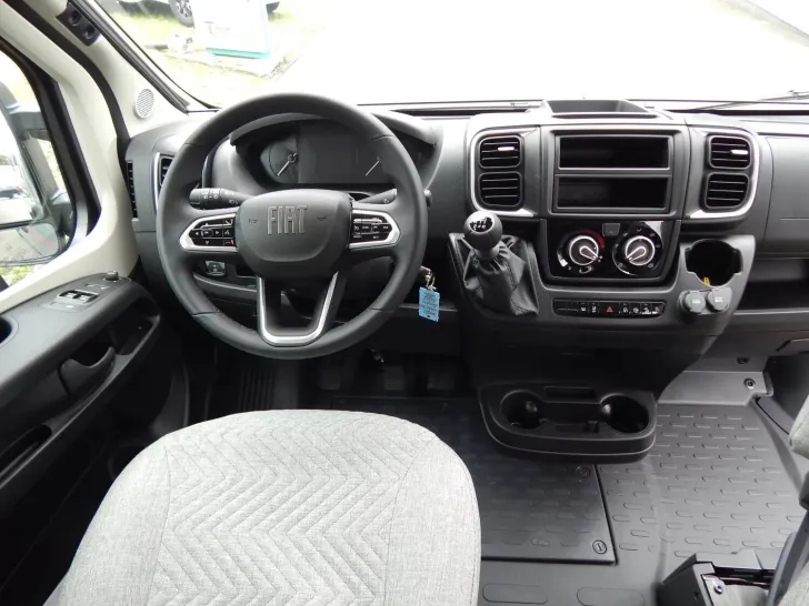 Fahrzeugbild Dethleffs Globetrail 600 DS Fiat Schwenkbad #4