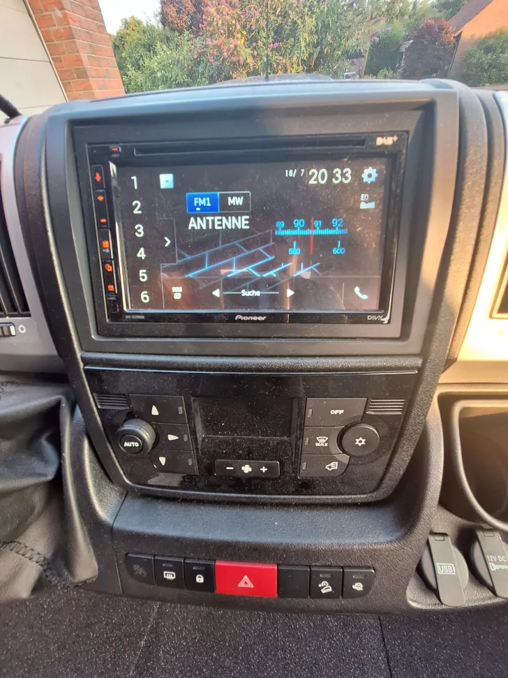 Fahrzeugbild Pössl D-Line 2Win Plus Top Zustand #9