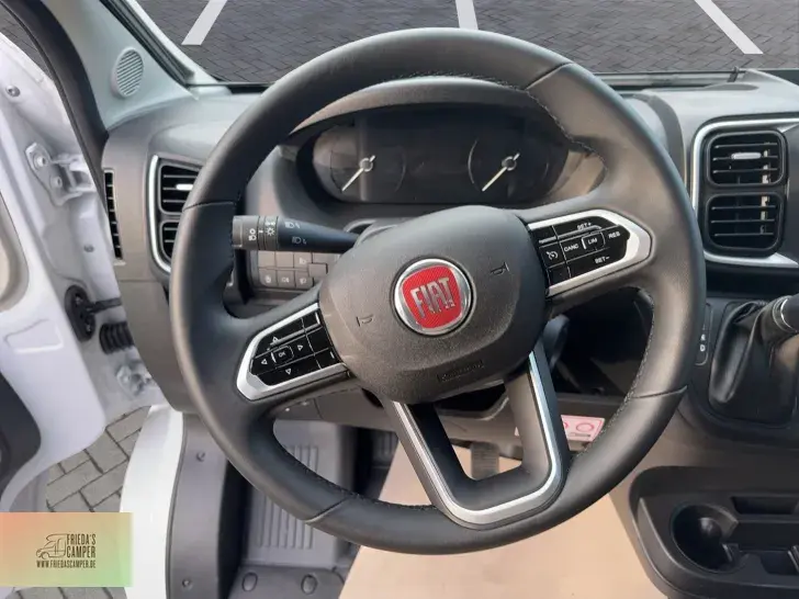 Fahrzeugbild Malibu Van first class - two rooms 640 LE RB viele Pakete,Abverkauf Fiat #10
