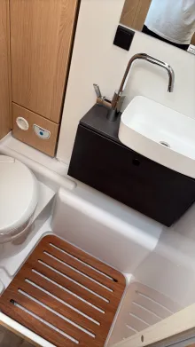 Toilette Sunlight T 67S
