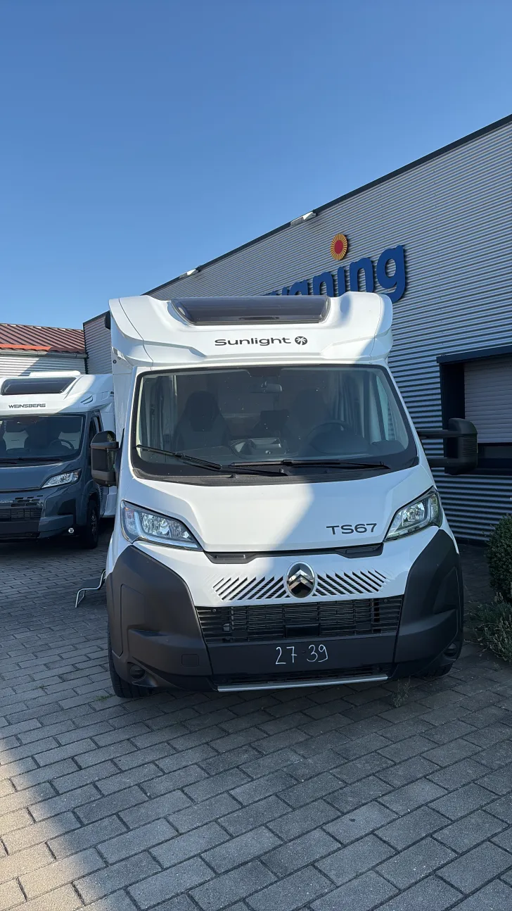 Frontal Vorne Sunlight T TS 67 SUB Sofort verfügbar