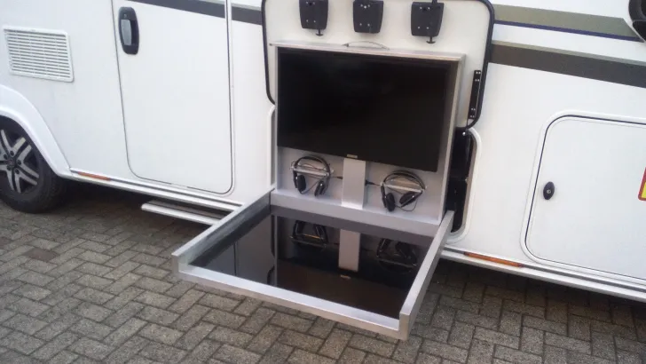 Fahrzeugbild Knaus Sun I 900 LX , 42700 Km #5