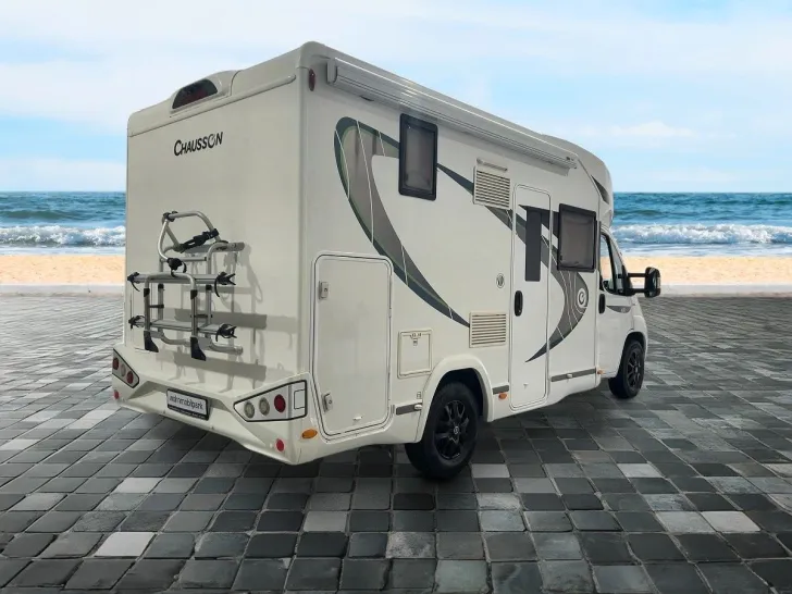 Fahrzeugbild Chausson VIP 650/1.Hand/Hubbett/Solar/FINANZIERUNG #4