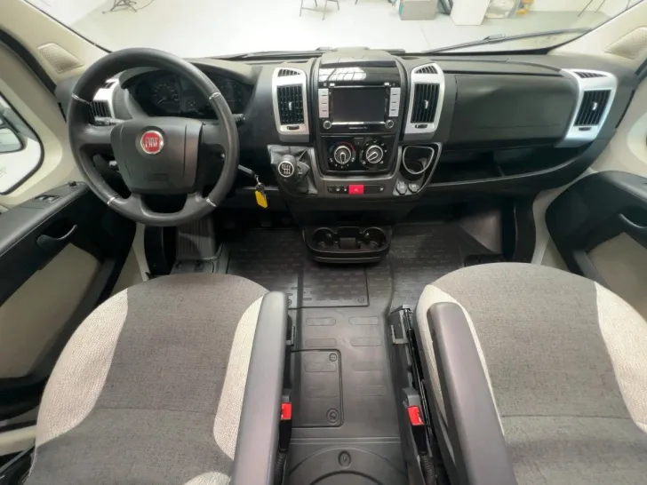 Fahrzeugbild Chausson VIP 650/1.Hand/Hubbett/Solar/FINANZIERUNG #7