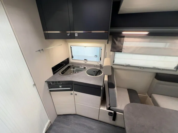 Fahrzeugbild Chausson VIP 650/1.Hand/Hubbett/Solar/FINANZIERUNG #12
