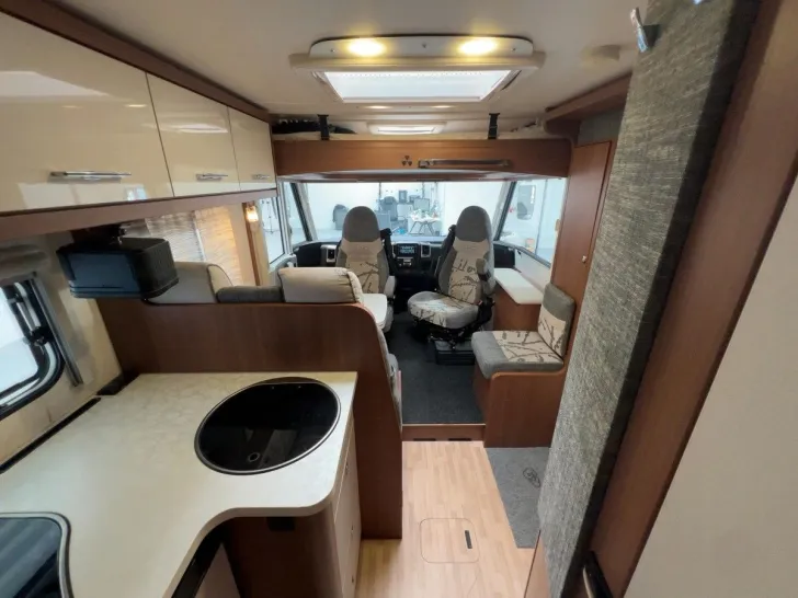 Fahrzeugbild LMC I675 G Sportline/Eunzelbetten+Hubbett/Markise #9
