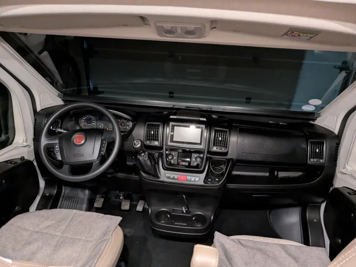 Fahrzeugbild LMC Cruiser V 646 G 160PS, 1.Hand #6