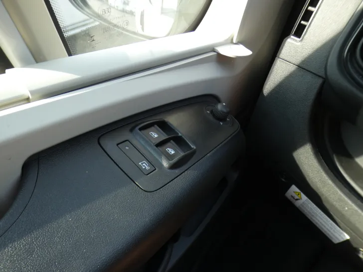 Fahrzeugbild Karmann Mobil Dexter 550 #10