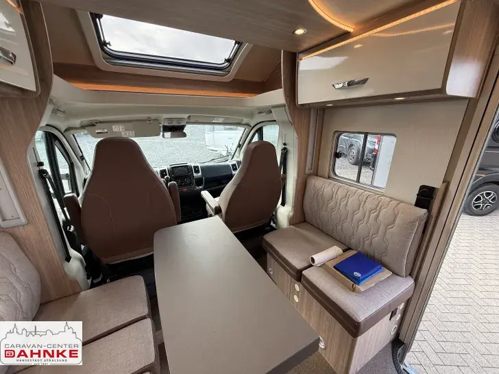 Fahrzeugbild Bürstner Lyseo Time T727 G limited 160 PS Automatik, Hubbett #20