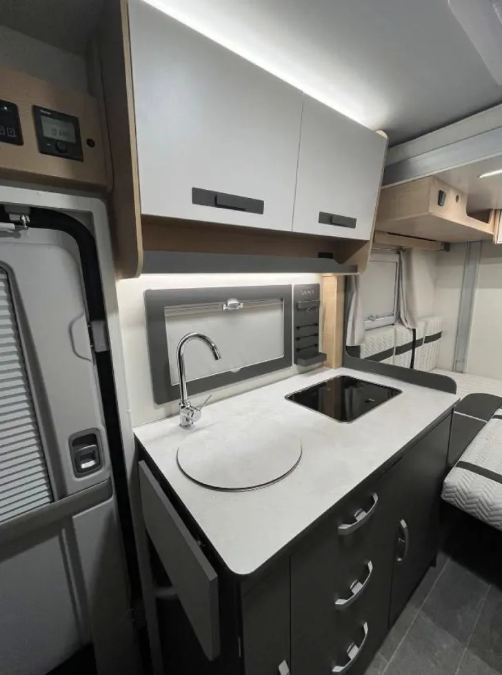 Fahrzeugbild GIOTTILINE Siena 340 Premiere Edition Rundsitzgruppe #4