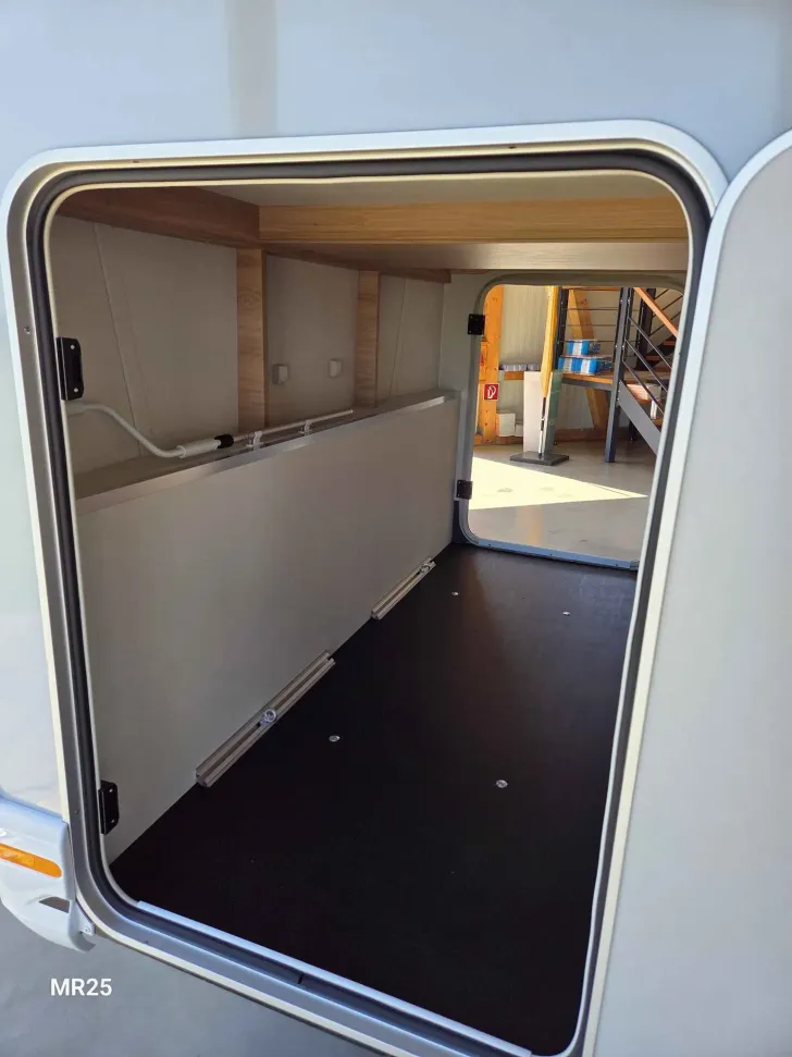 Fahrzeugbild Knaus L!VE WAVE 650 MEG Black Selection UNBENUTZT, SOFORT VERFÜGBAR! #10