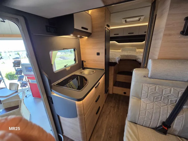 Fahrzeugbild Knaus L!VE WAVE 650 MEG Black Selection UNBENUTZT, SOFORT VERFÜGBAR! #15
