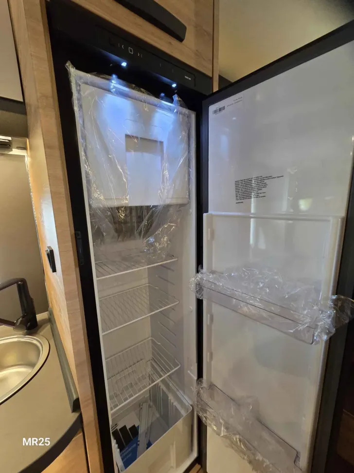 Fahrzeugbild Knaus L!VE WAVE 650 MEG Black Selection UNBENUTZT, SOFORT VERFÜGBAR! #17